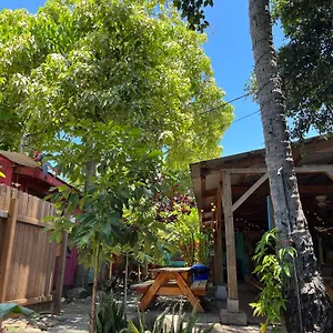 Hostal Banana Maui, Wailuku